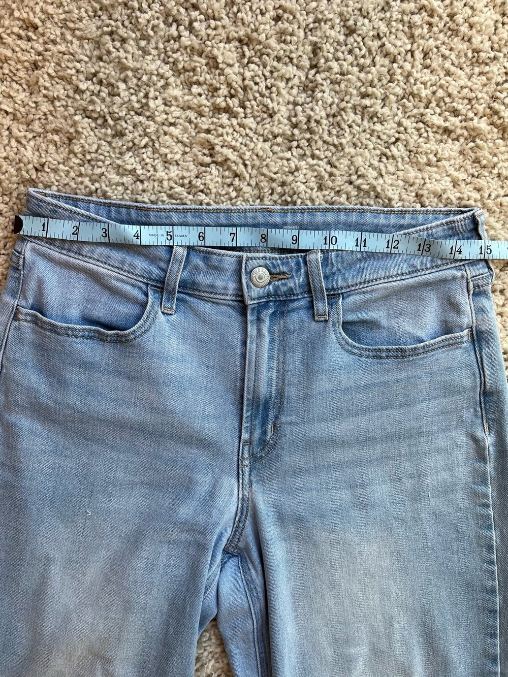 Old Navy High-Waisted Wow Wide Leg Light Blue Jeans - Picture 3 of 9
